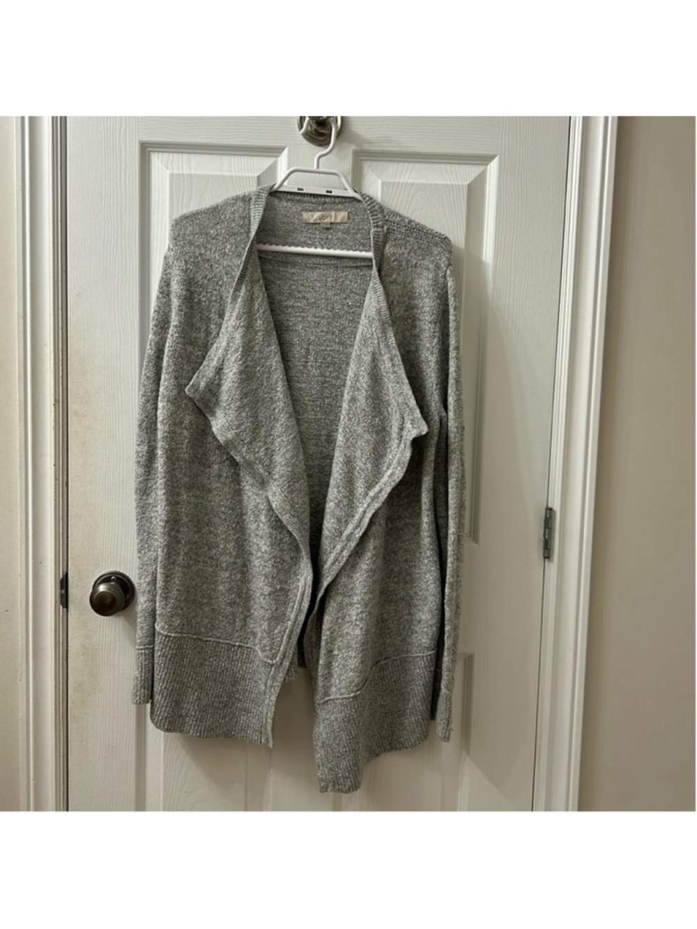 Loft grey cardigan women’s size medium knitted material in excellent condition